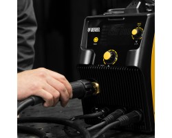 Аппарат инвертор. полуавтомат. cварки IMIG-205SDR, 200 А, ПВ 60%, катушка 5 кг Denzel-foto24