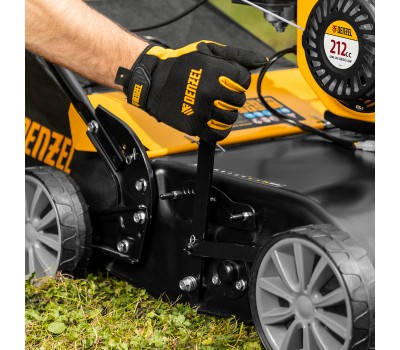 Скарификатор-аэратор бензиновый SAG-400, 212 см3, -15/+10 мм, 40 см Denzel