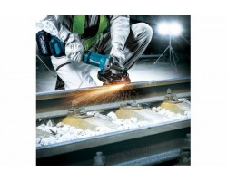 Аккумуляторная угловая шлифовальная машина XGT Makita GA037GZ-foto3