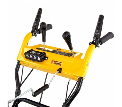 Бензиновая снегоуборочная машина SB 650 E, 6.5 л.с, с электростартером, фара Denzel