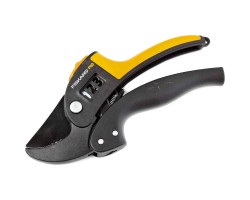 Секатор FISKARS контактный PowerStep P83