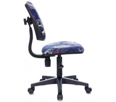 Кресло детское Бюрократ KD-4 синий космопузики крестовина пластик