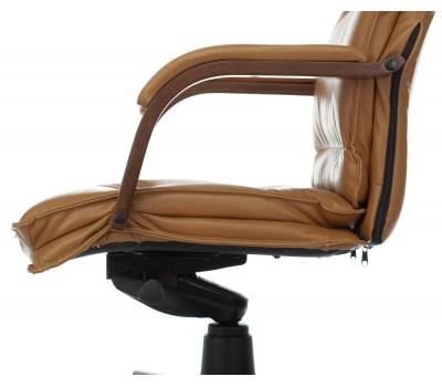 Кресло руководителя Бюрократ T-9927WALNUT горчичный кожа крестовина металл/дерево
