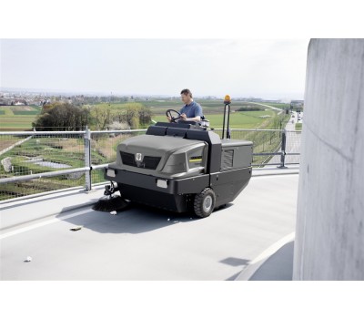 Подметально-Всасывающая МашинаKM 150/500 R D Classic