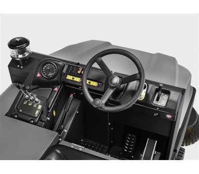 Подметально-Всасывающая МашинаKM 130/300 R D Classic