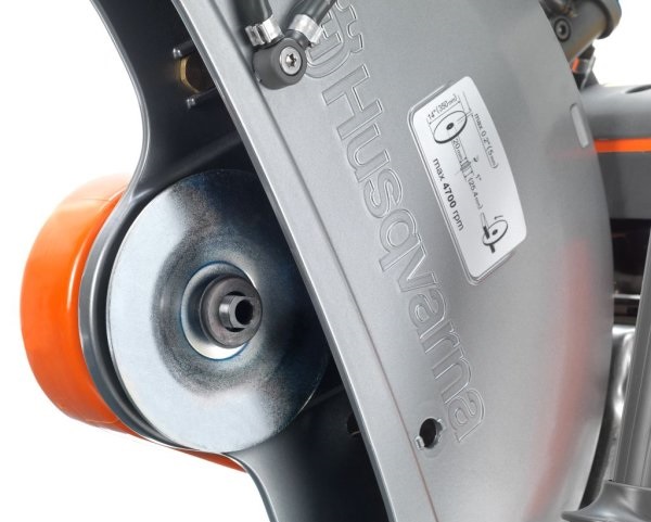 Возможность использования дисков с разными посадками.